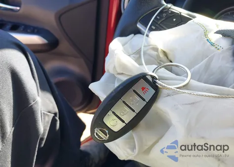 2019 Nissan Kicks Sr z USA, uszkodzony, nr VIN 3N1CP5CU1KL568139